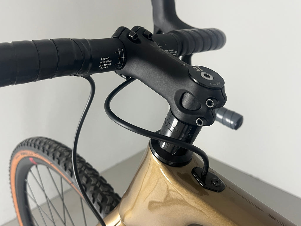 3T Exploro Team Rival AXS