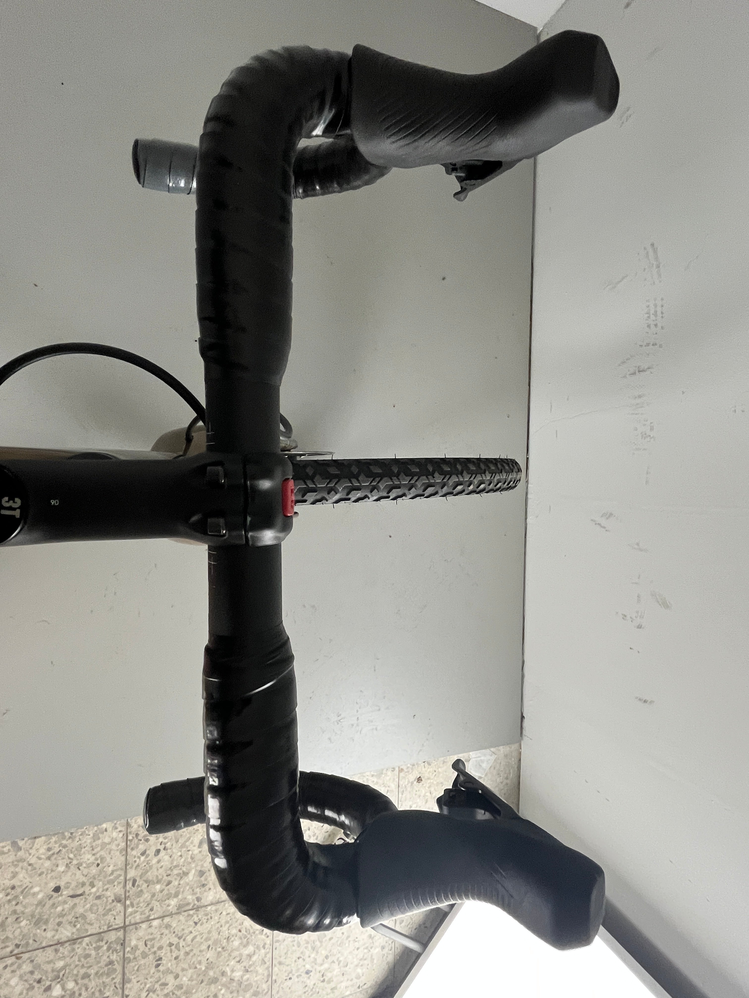 3T Exploro Team Rival AXS