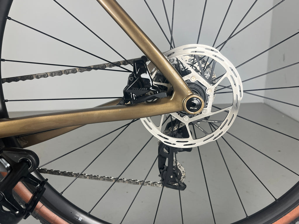 3T Exploro Team Rival AXS