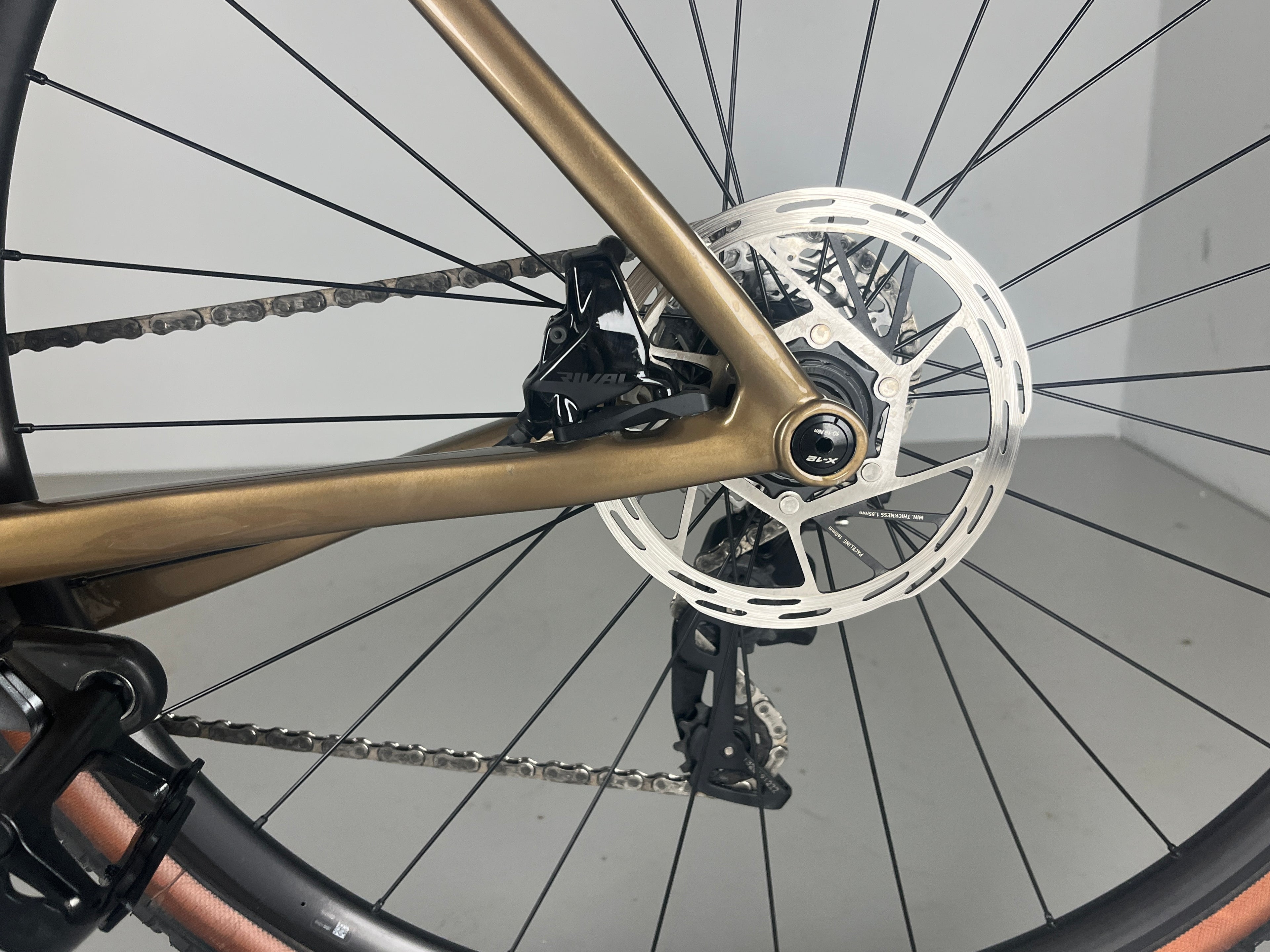 3T Exploro Team Rival AXS