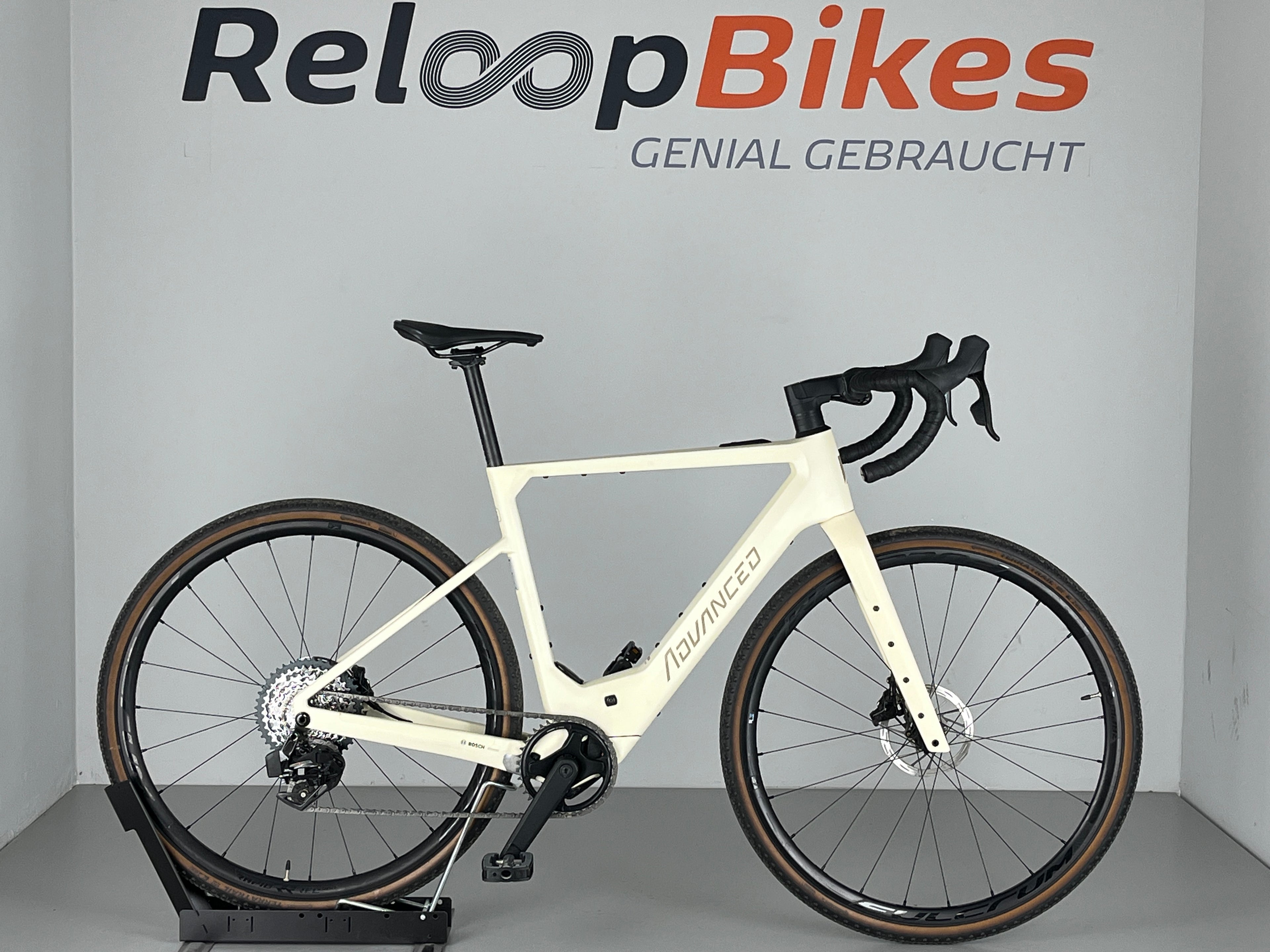 ADVANCED OFFROAD Pro Gravel CF