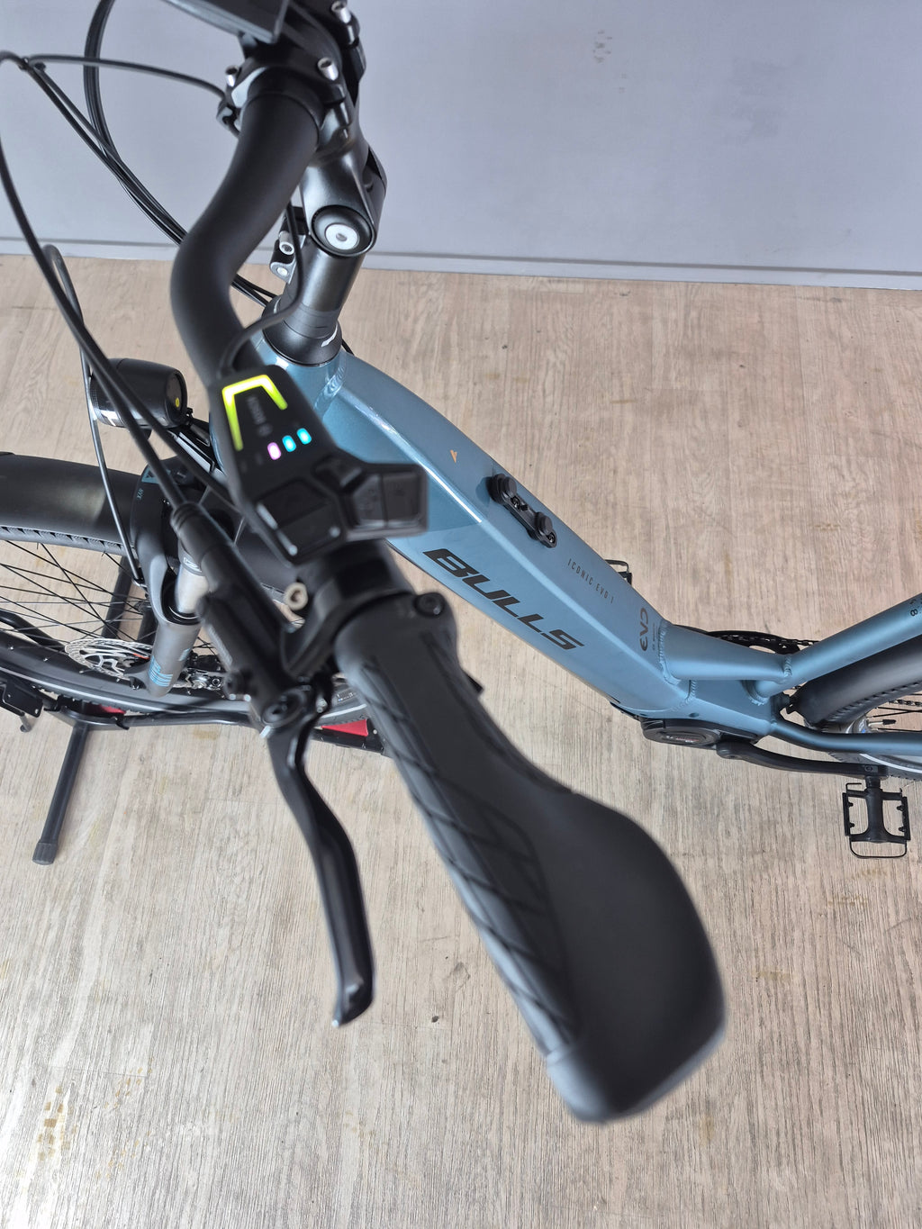 Bulls Iconic Evo 1 (125121)