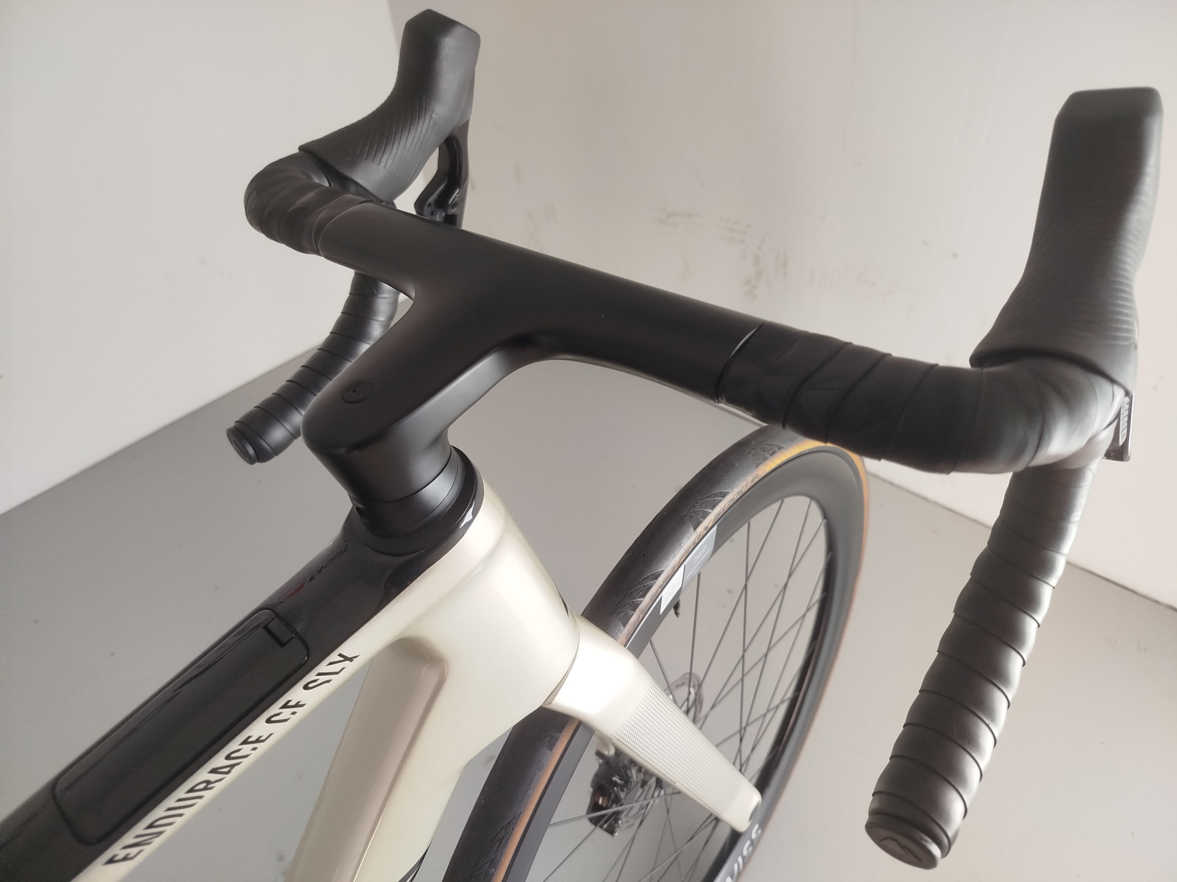 Canyon Endurace CF SLX 8 AXS Aero