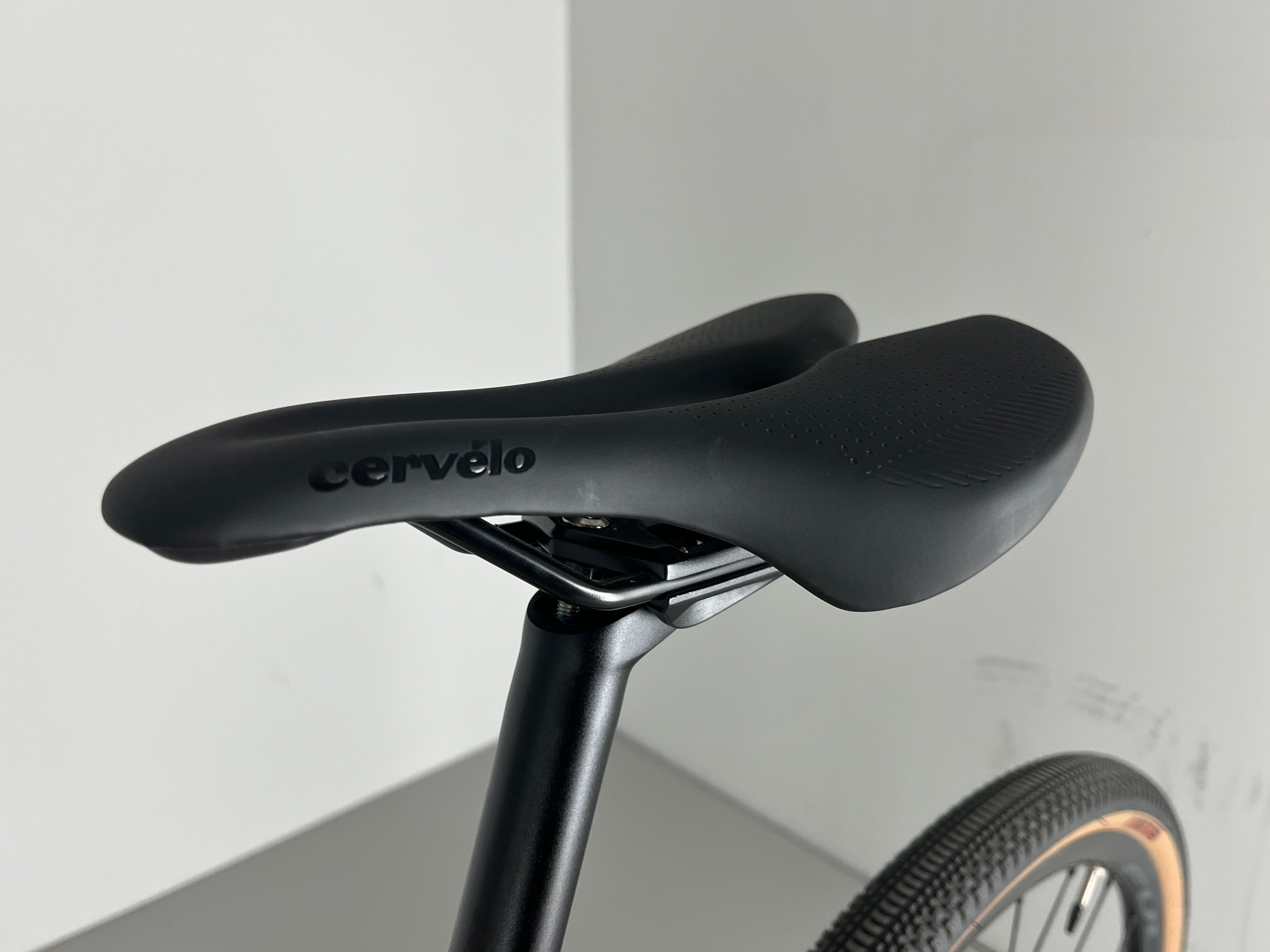 CERVELO Aspero