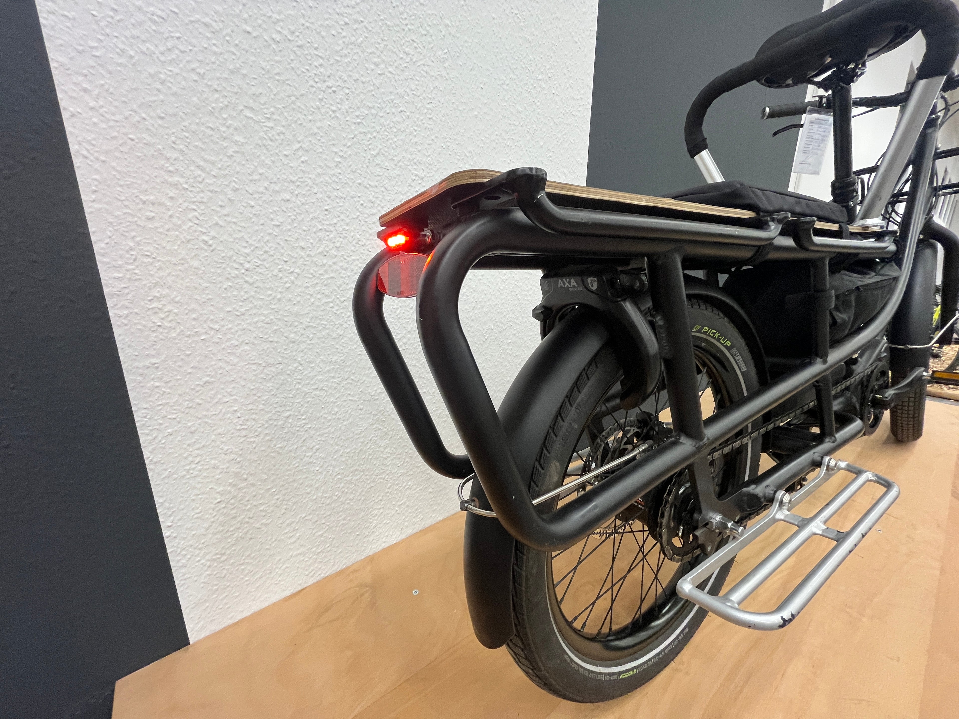 Creme Cycles Happy wagon