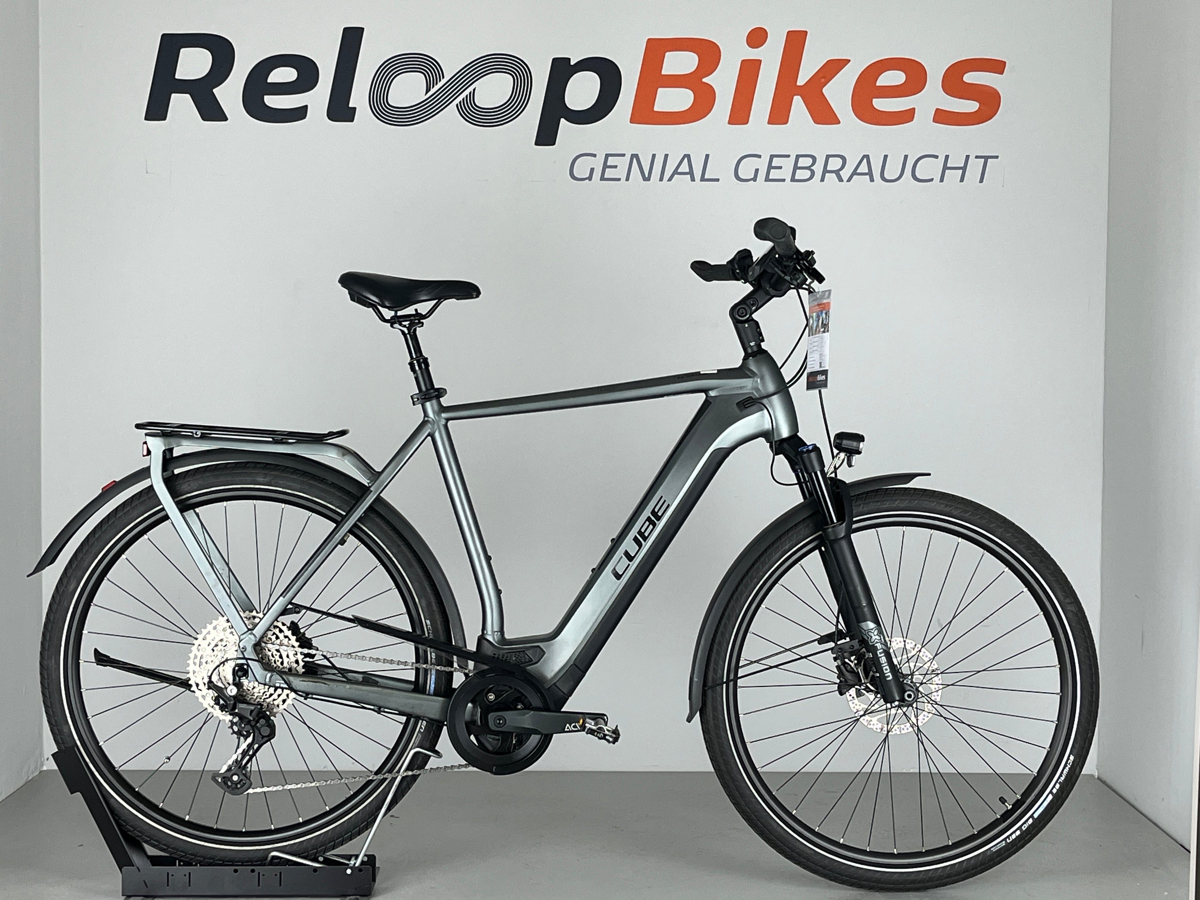 CUBE Kathmandu Hybrid Pro