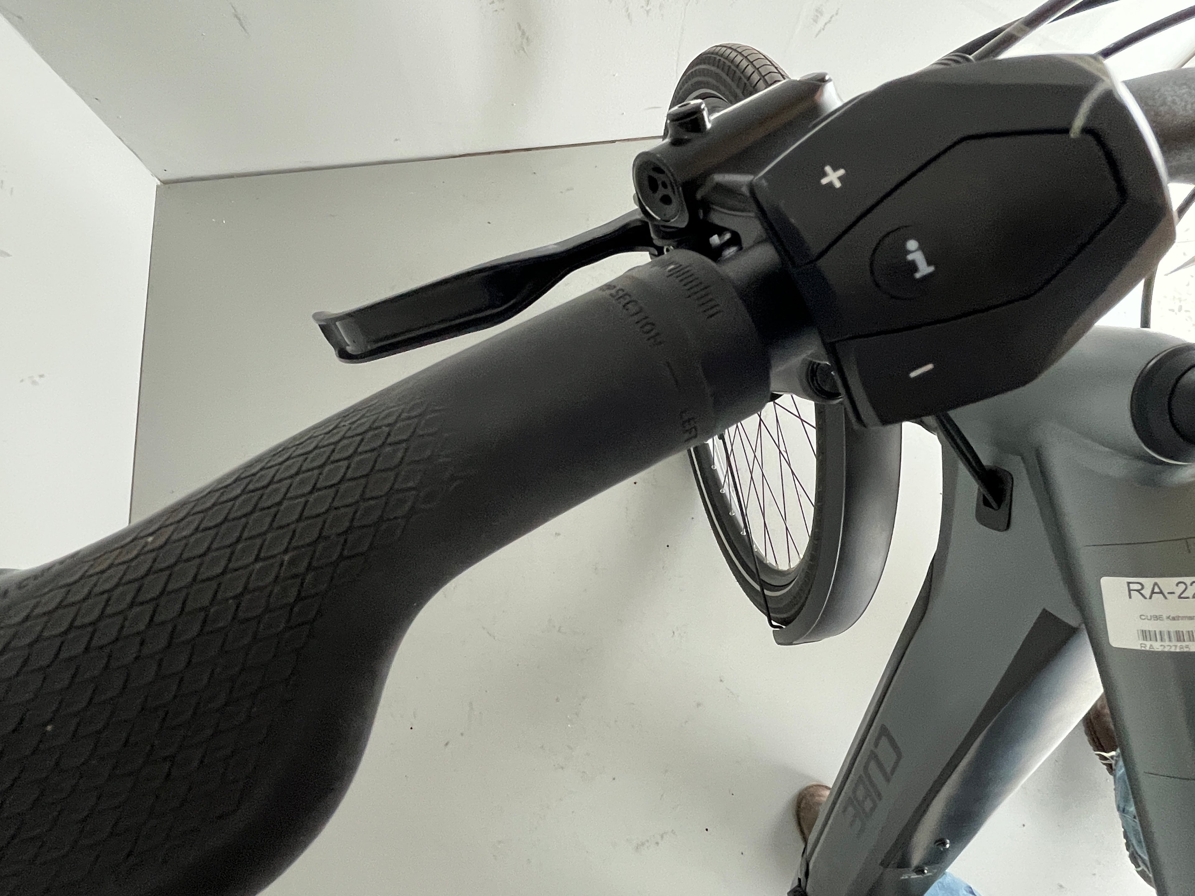 CUBE Kathmandu Hybrid Pro