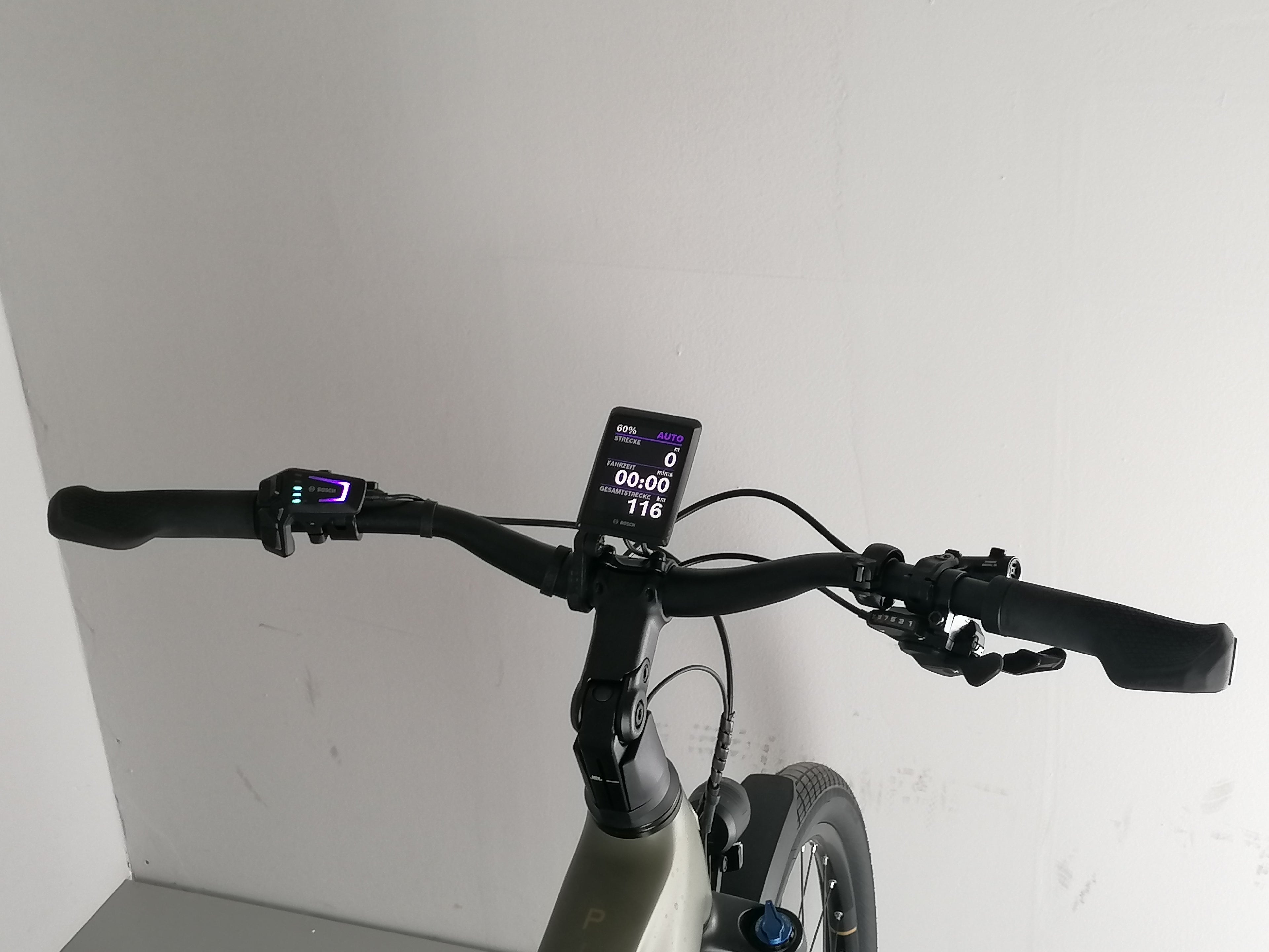 Cube Kathmandu Hybrid Pro 800