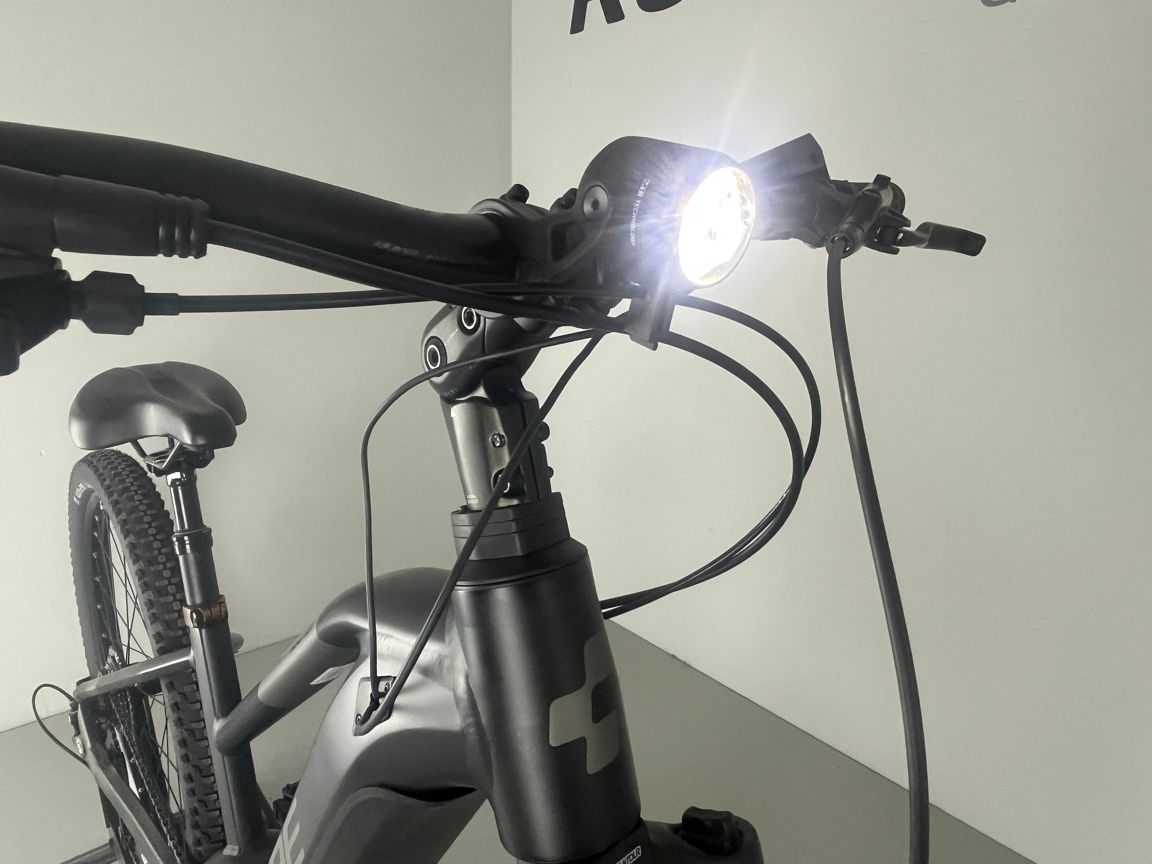 CUBE Reaction Hybrid Performance 625