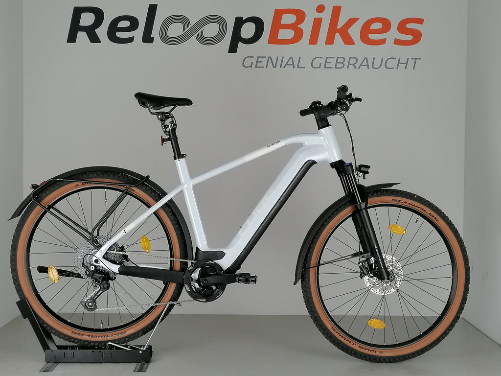 Cube Reaction Hybrid Pro