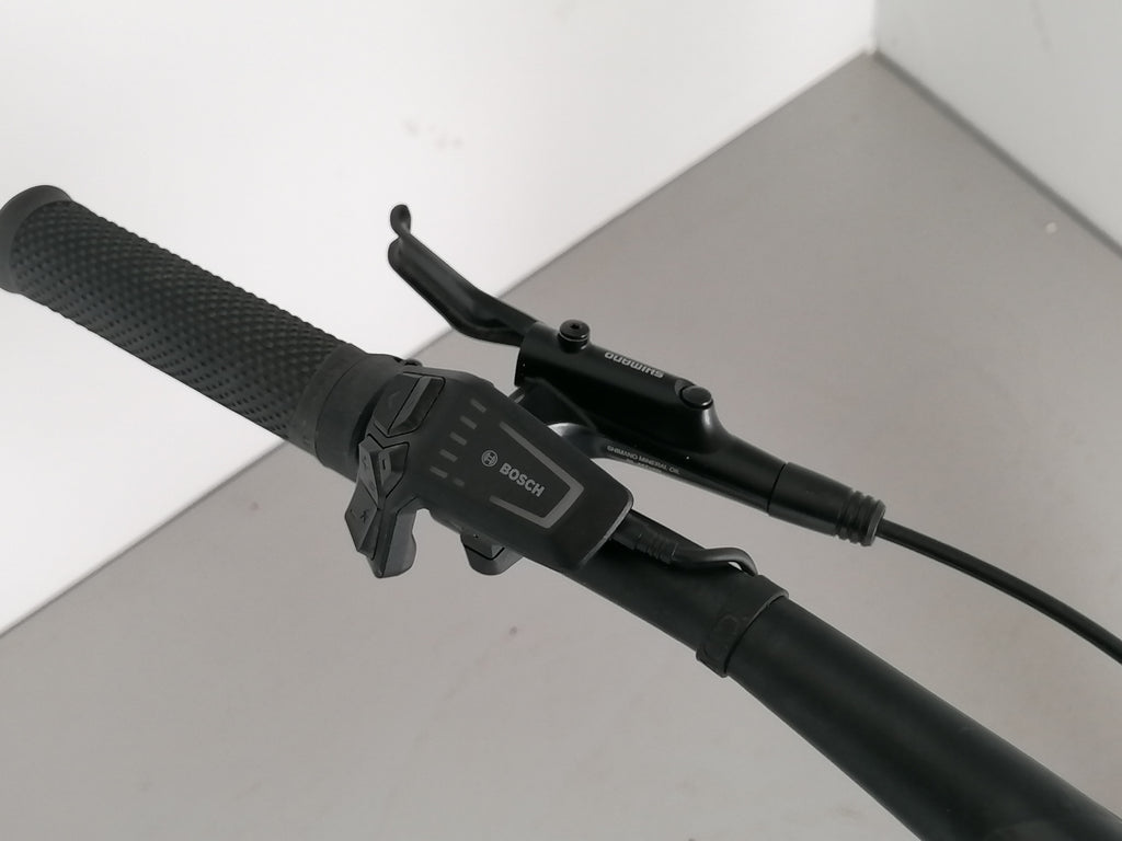 Cube Reaction Hybrid Pro