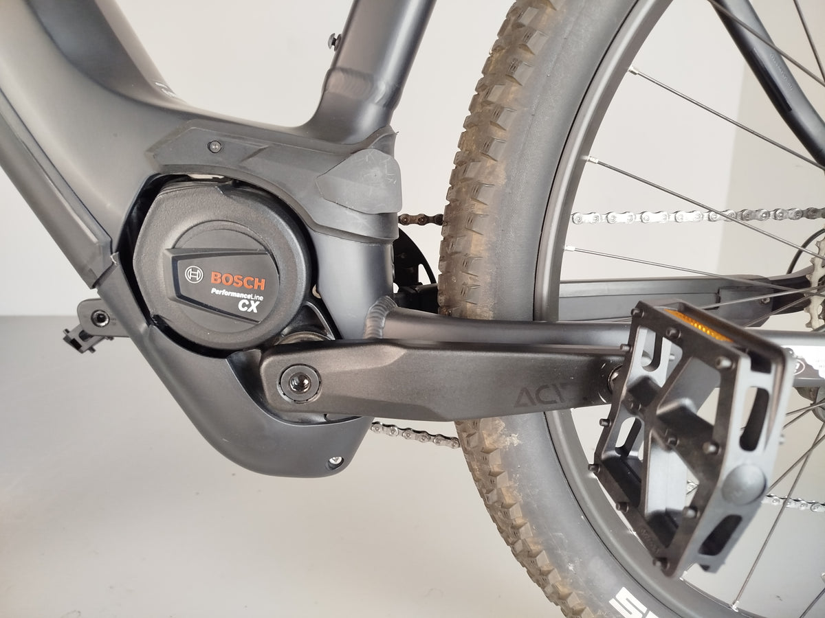 Cube Reaction Hybrid SLX 750