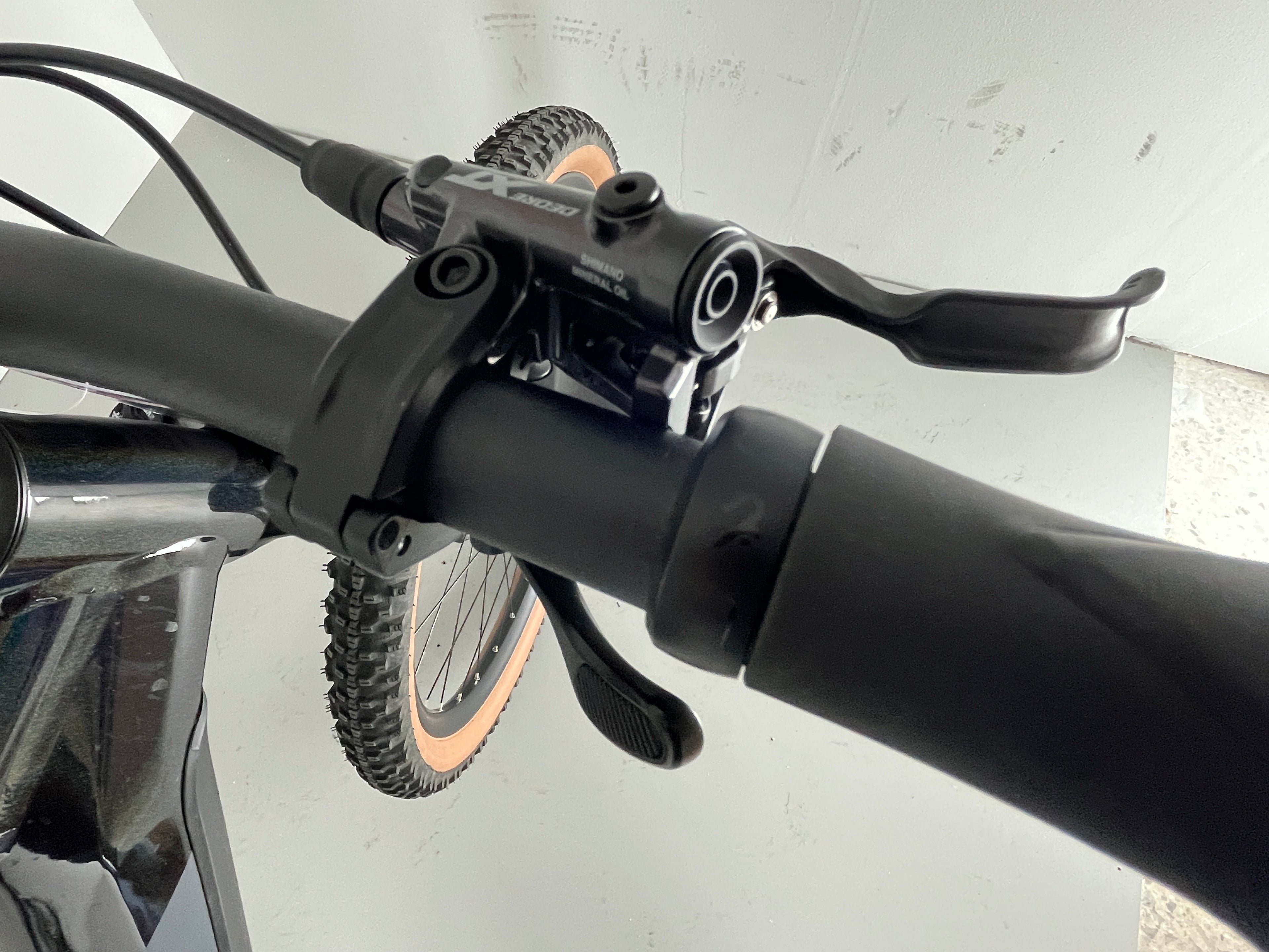 CUBE Reaction Hybrid SLT 750