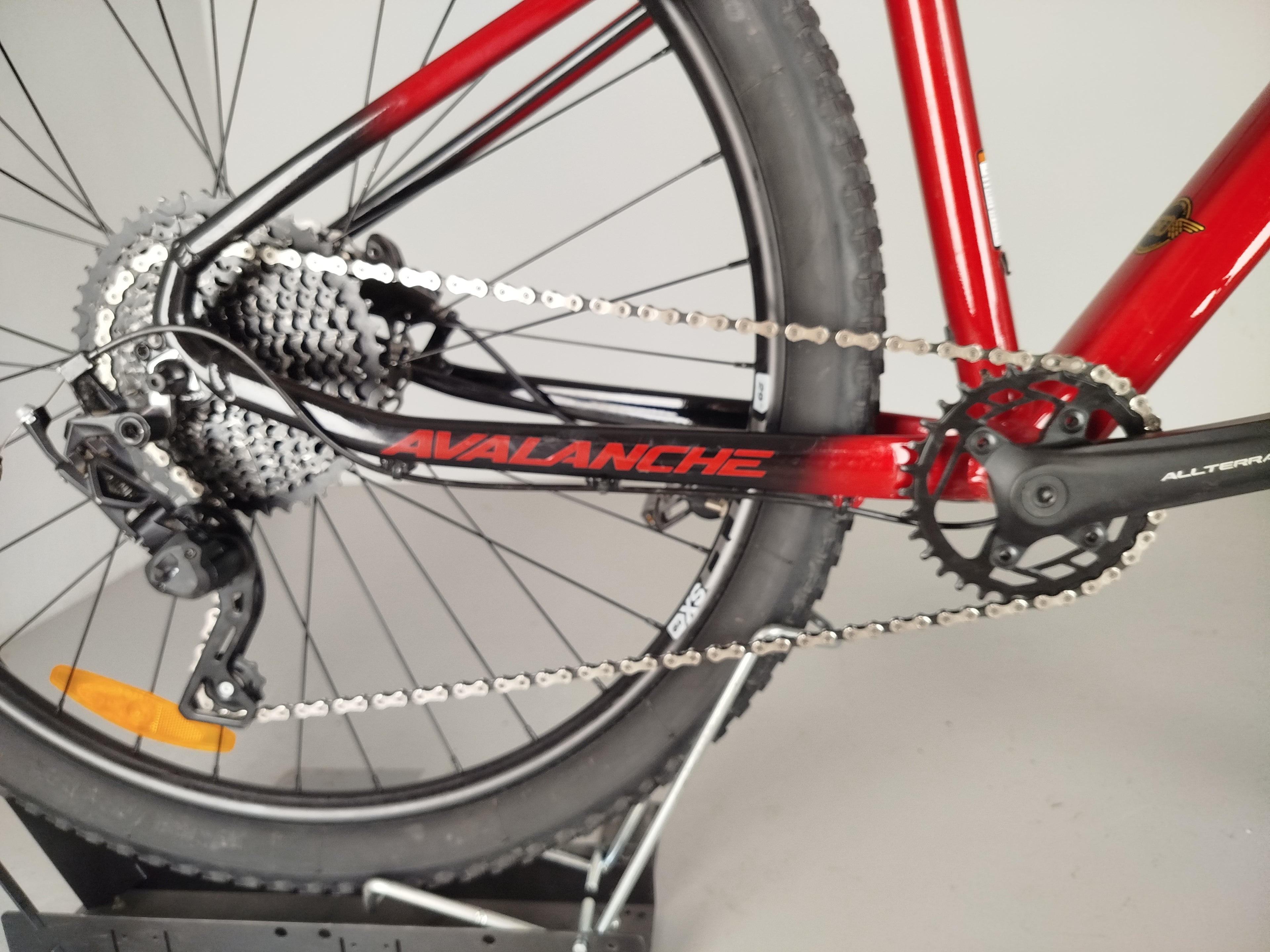 GT Avalanche Elite