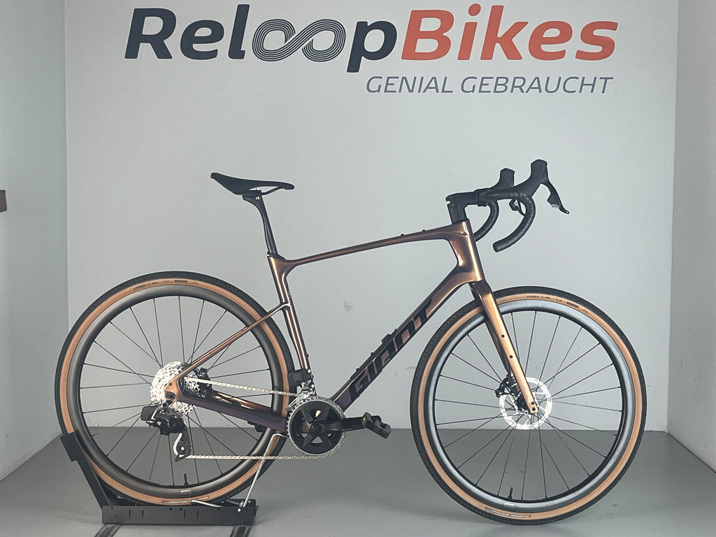 Giant Revolt Advanced Pro 1
