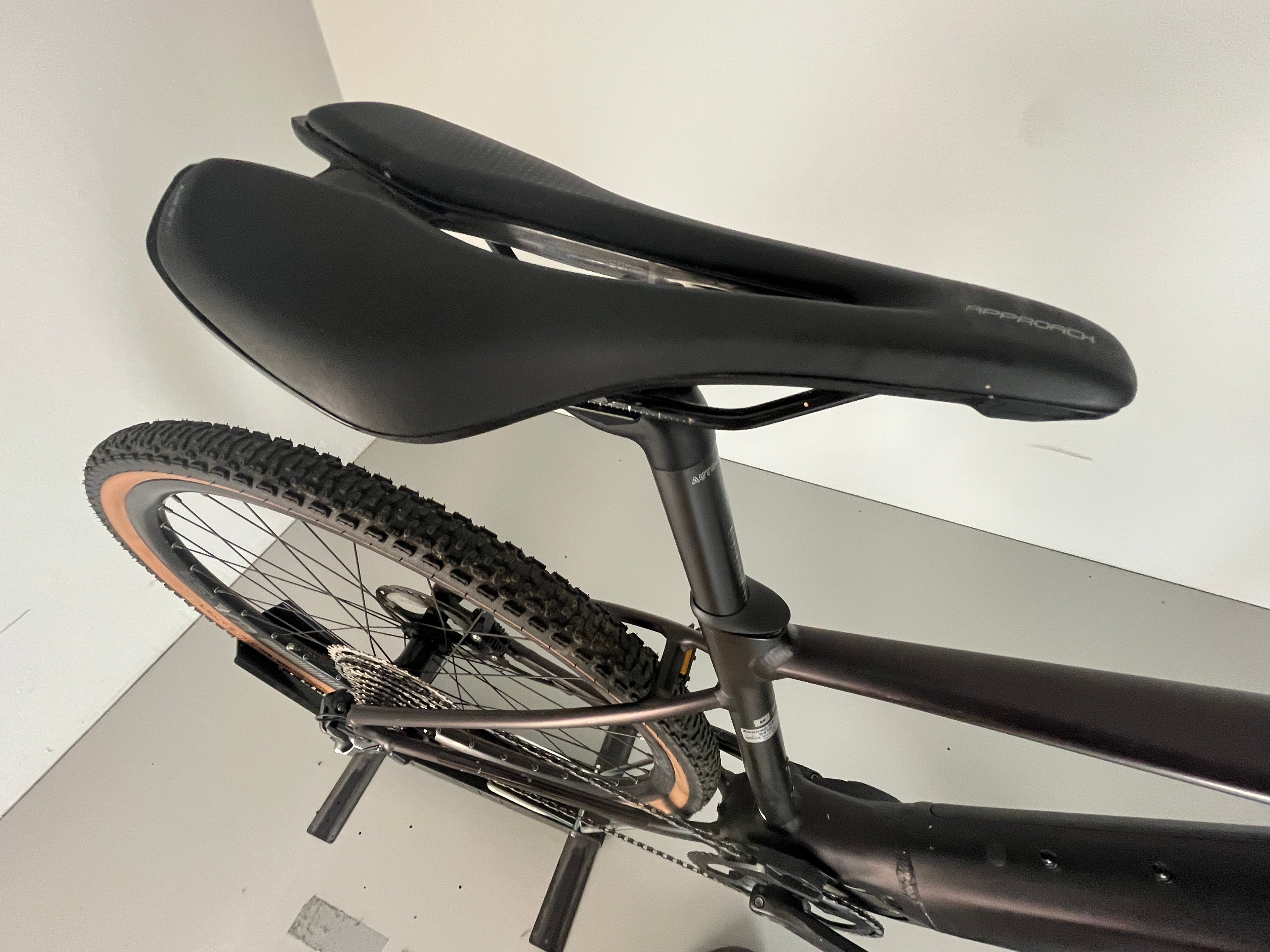 Giant Revolt E+Pro