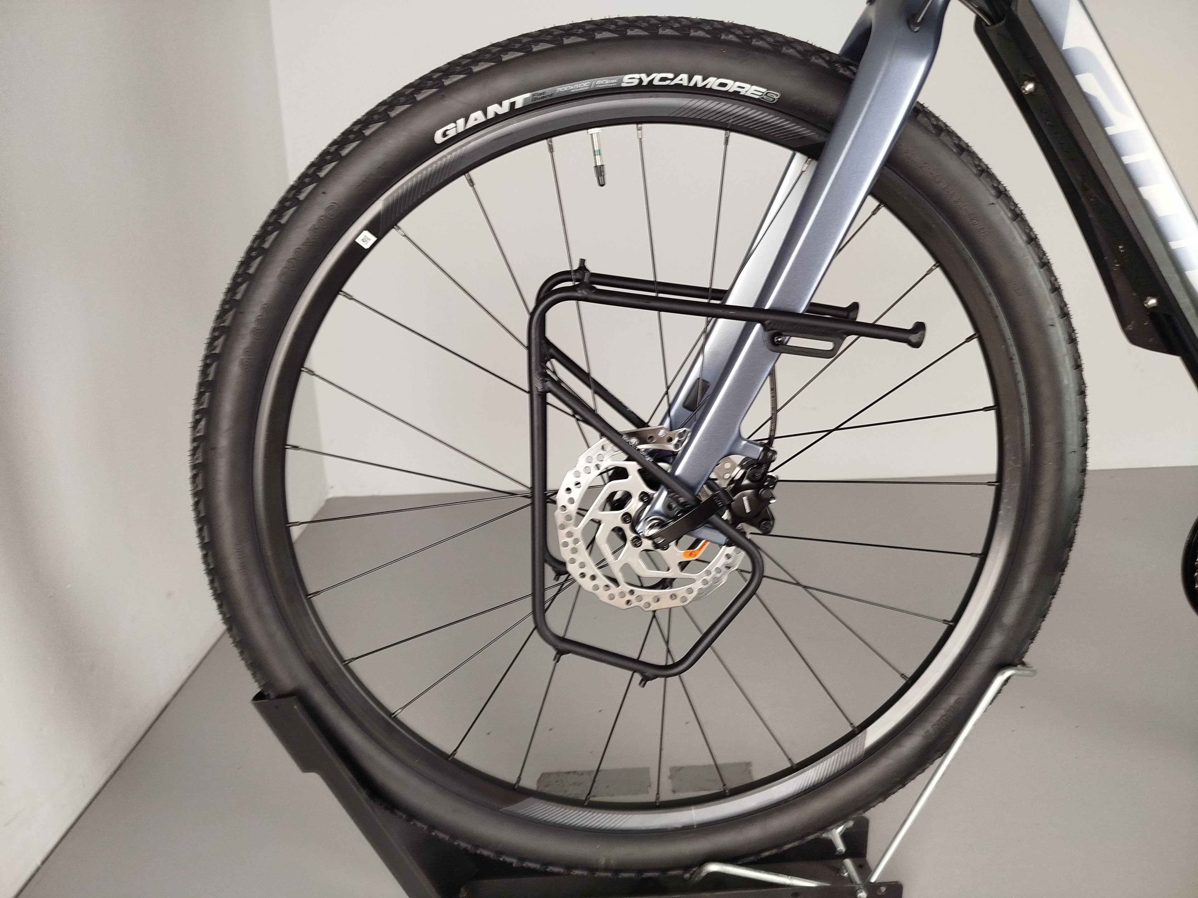 GIANT ToughRoad SLR 1