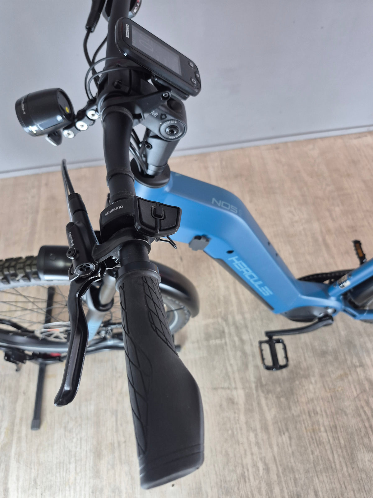 Hercules NOS 2.3 SUV Wave