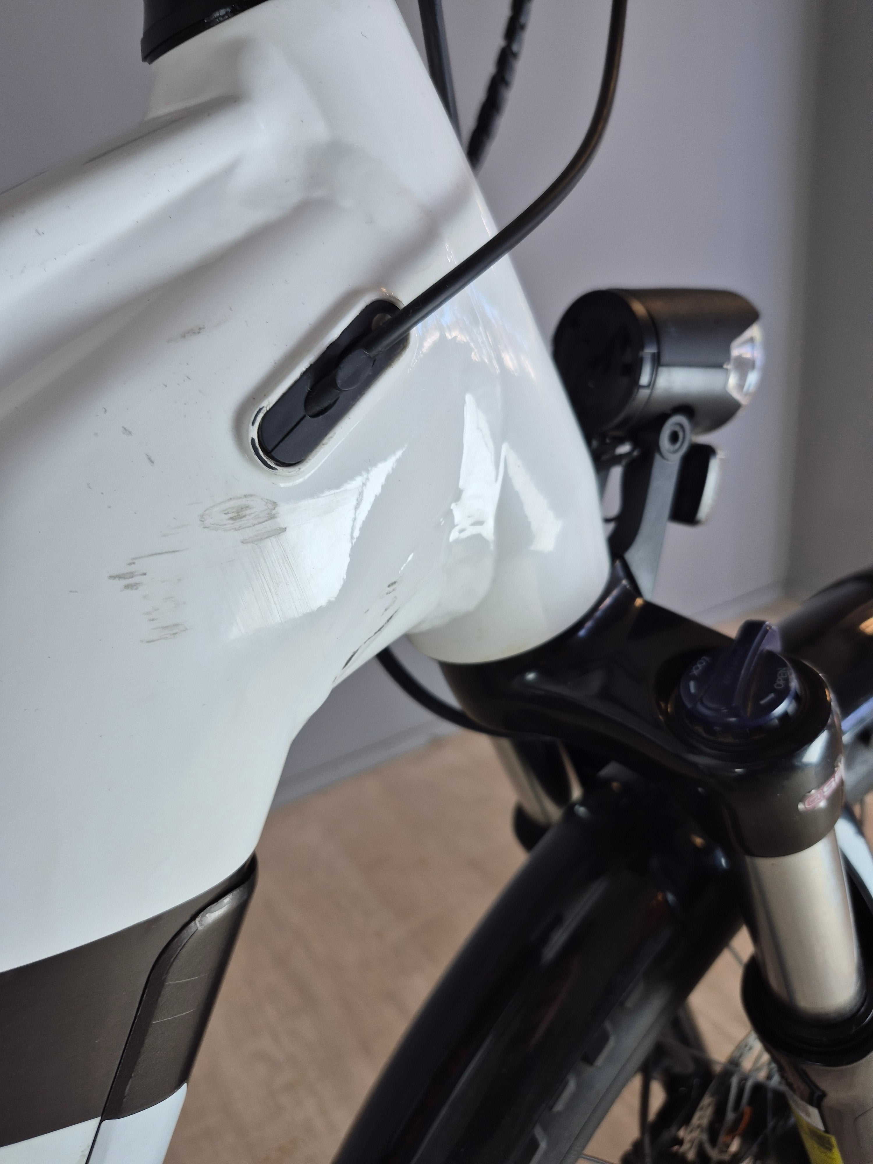 HUSQVARNA Cross Tourer 4