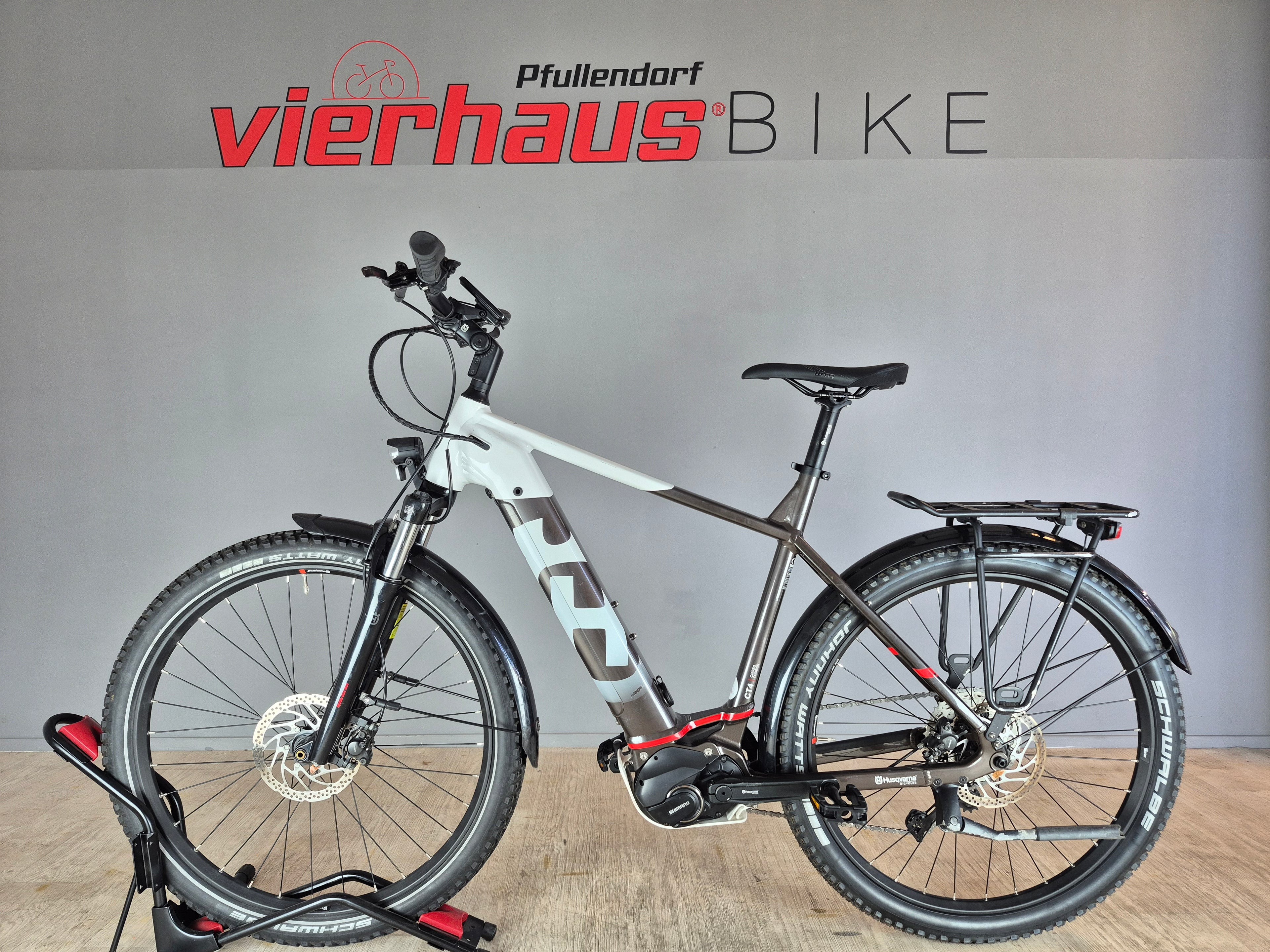 HUSQVARNA Cross Tourer 4