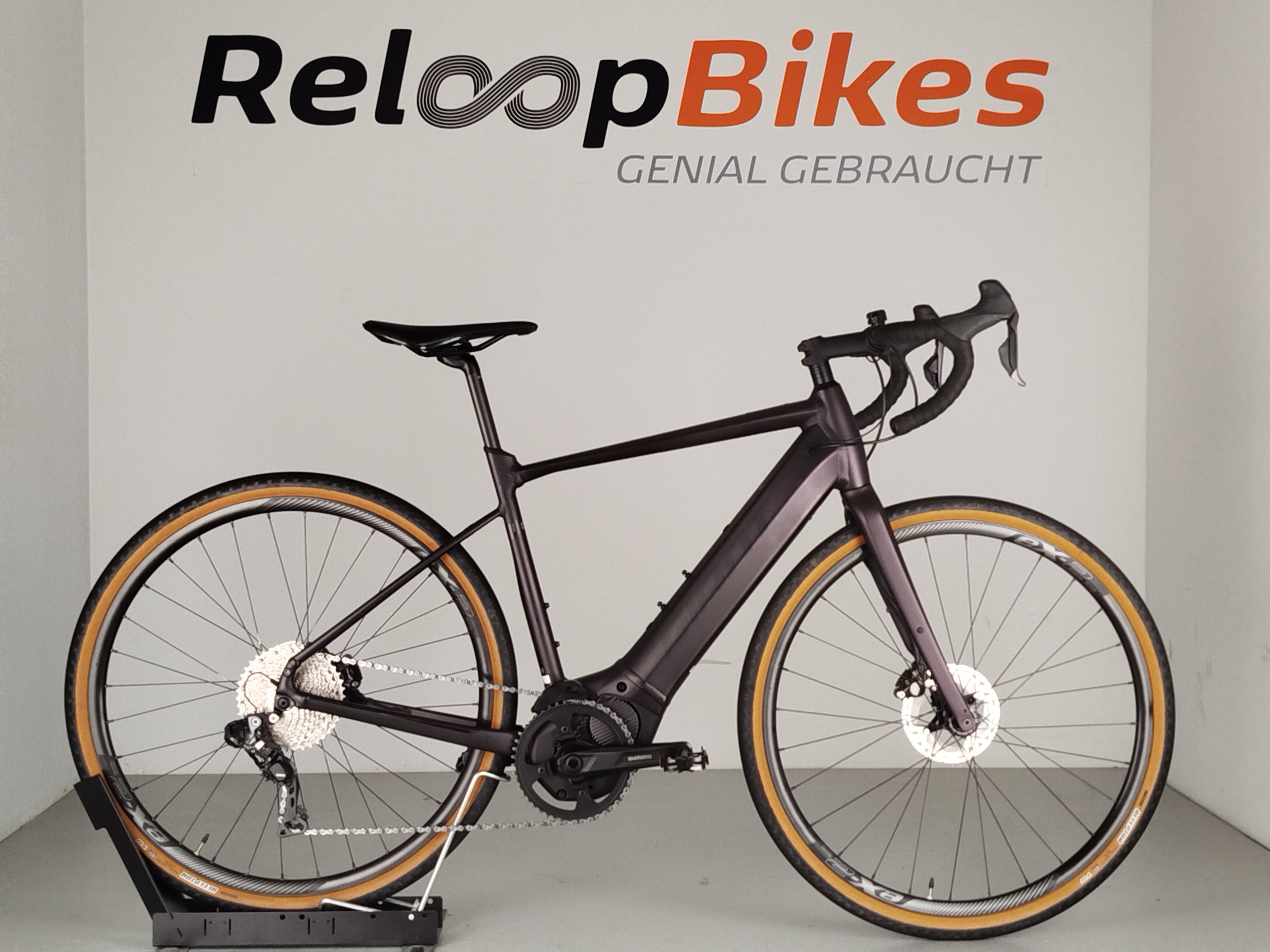 Giant Revolt E+