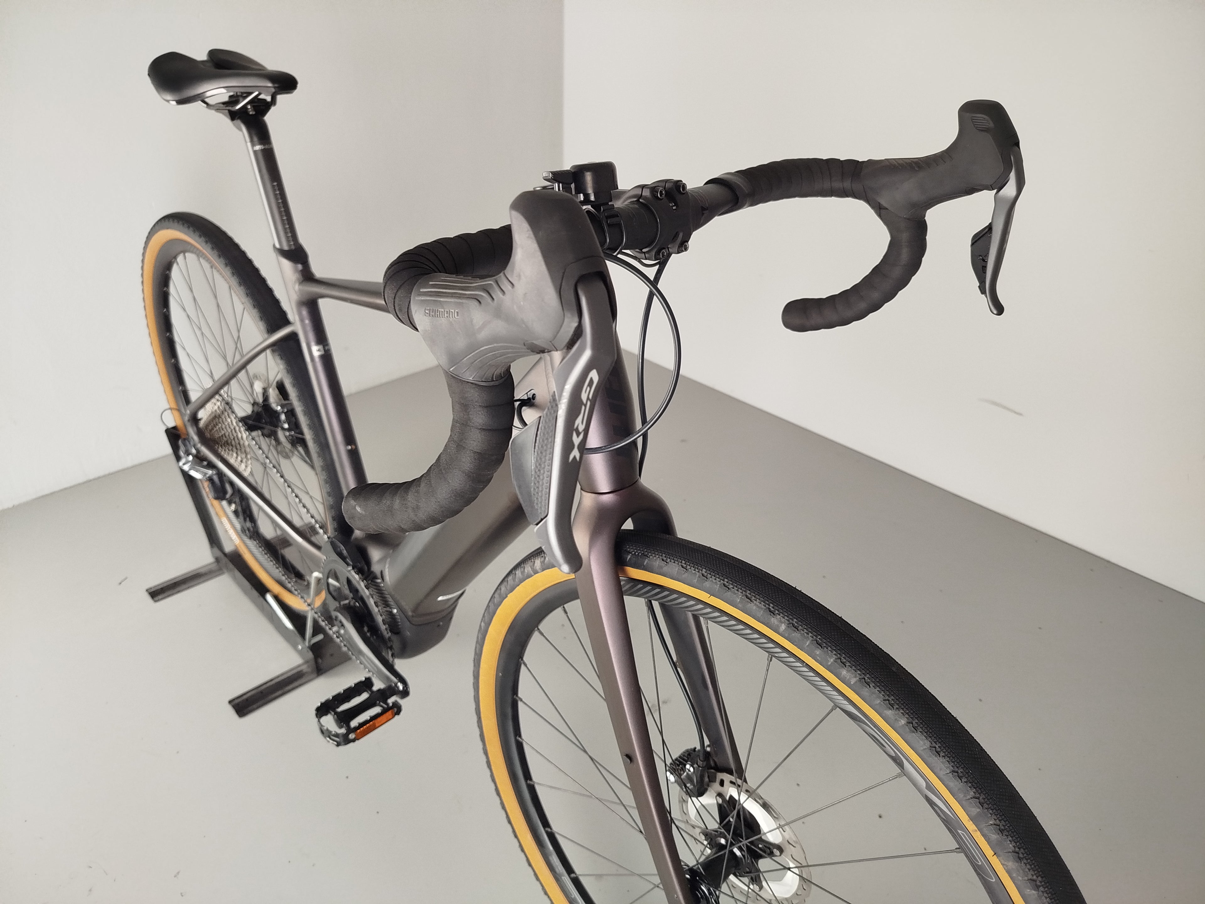 Giant Revolt E+