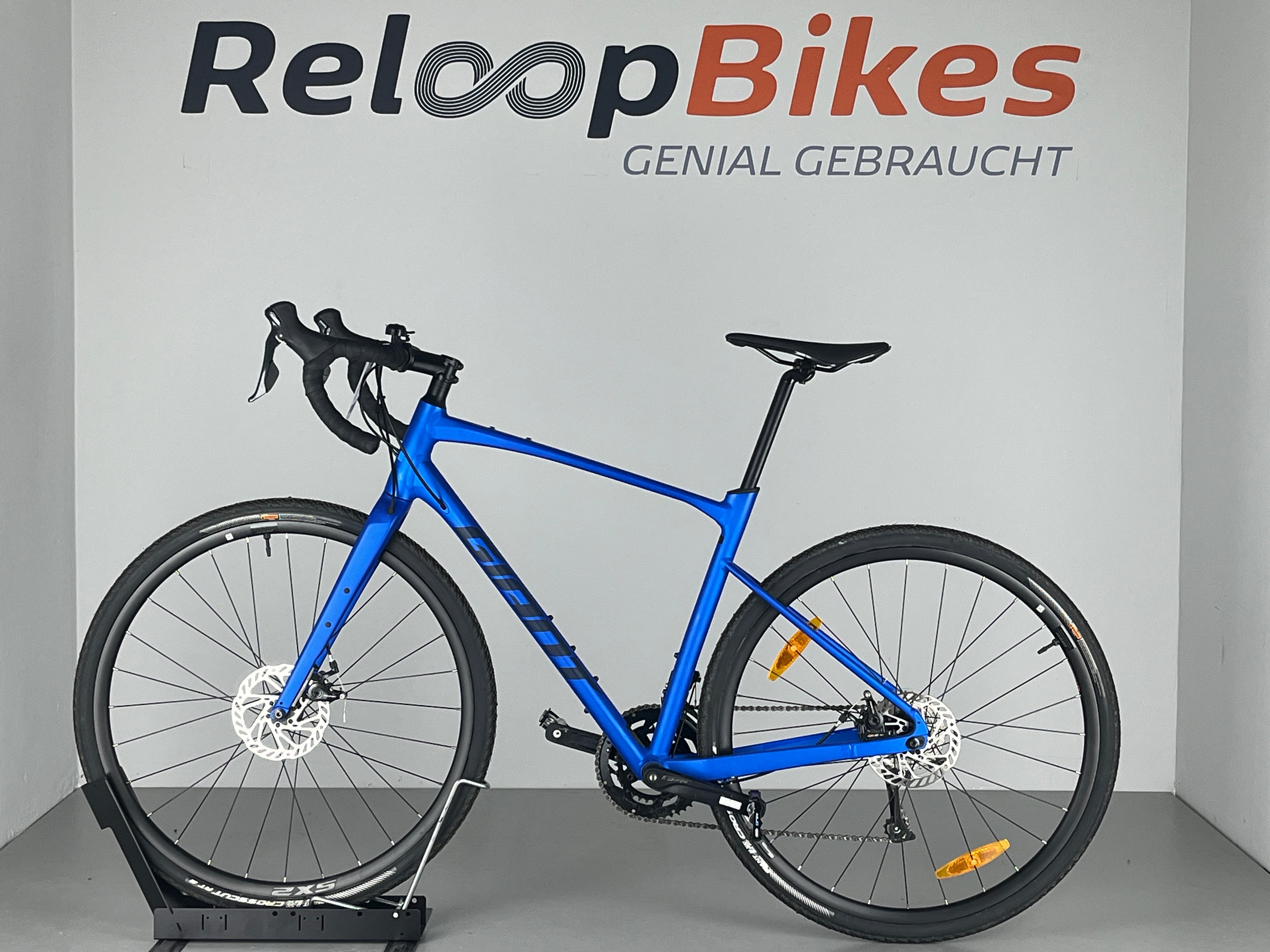 Giant Revolt 2 | V1