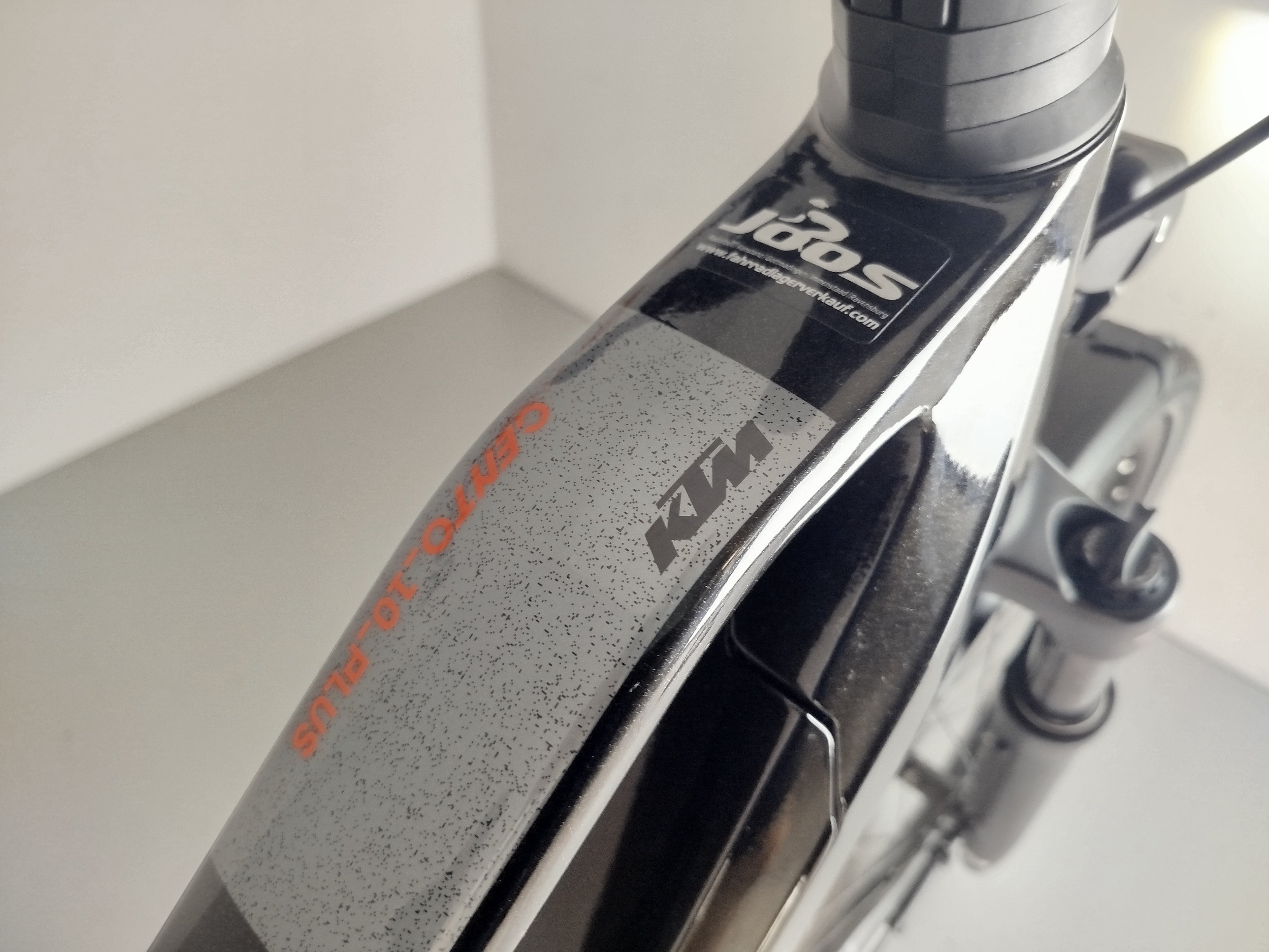 KTM Cento 10 PLus