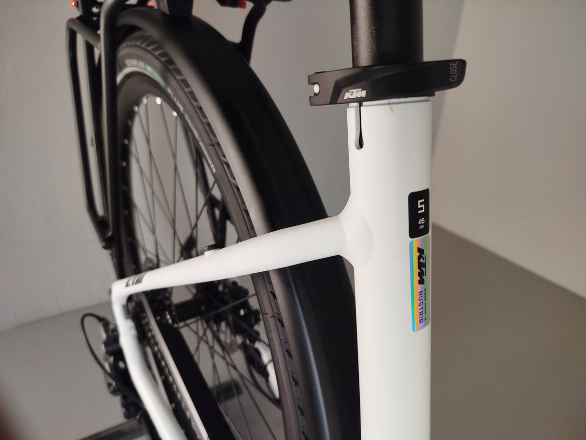 KTM Cento 10