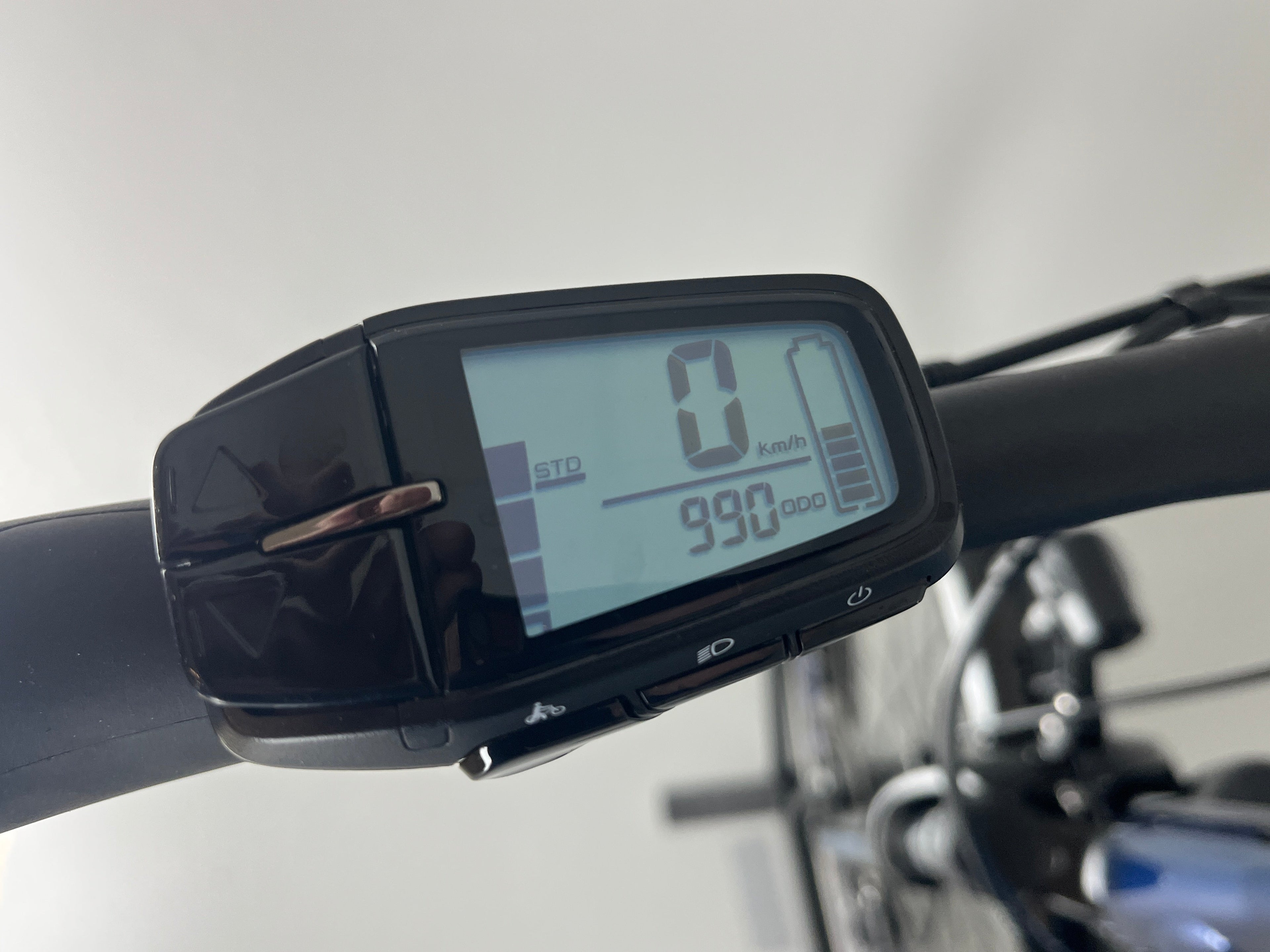 Raymon Toru Ray E2.0