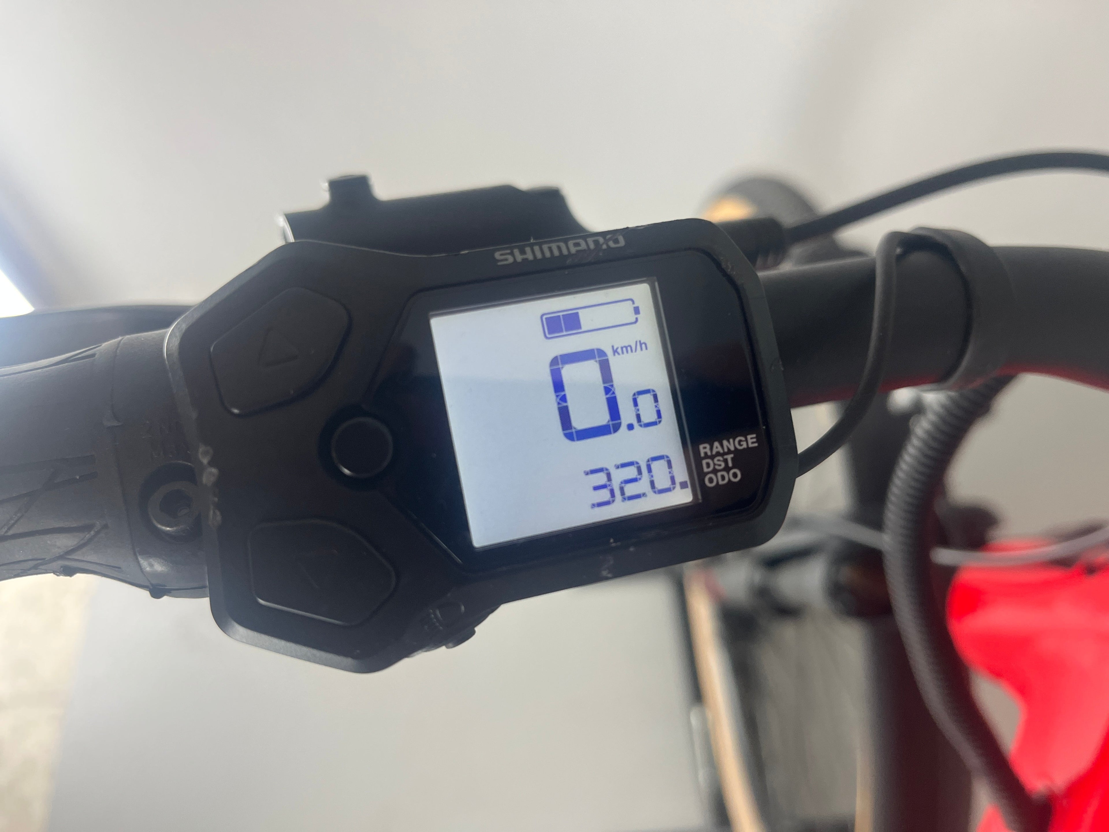 Rock Machine INT e400