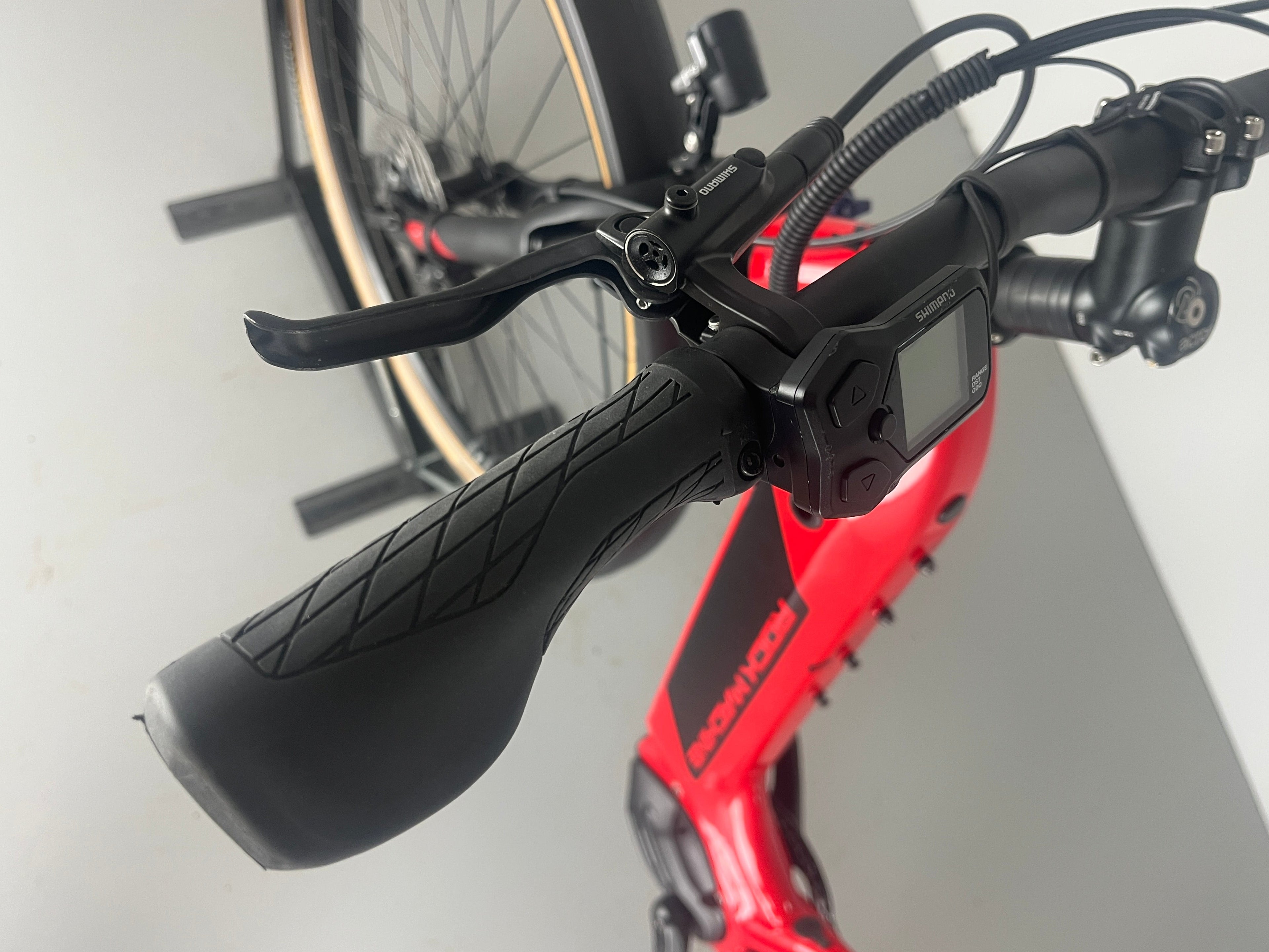 Rock Machine INT e400