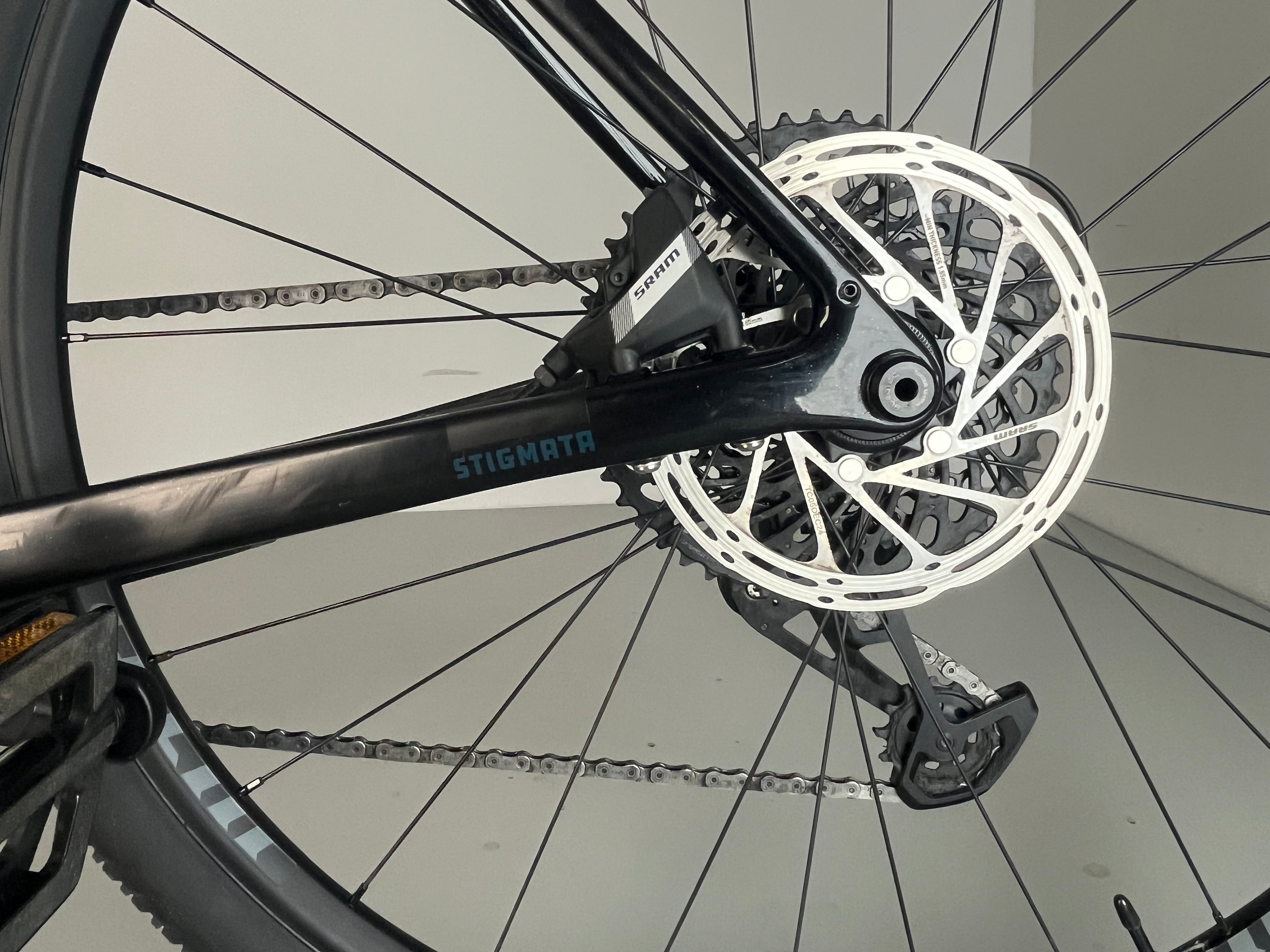 Santa Cruz Stigmata 4 CC Apex