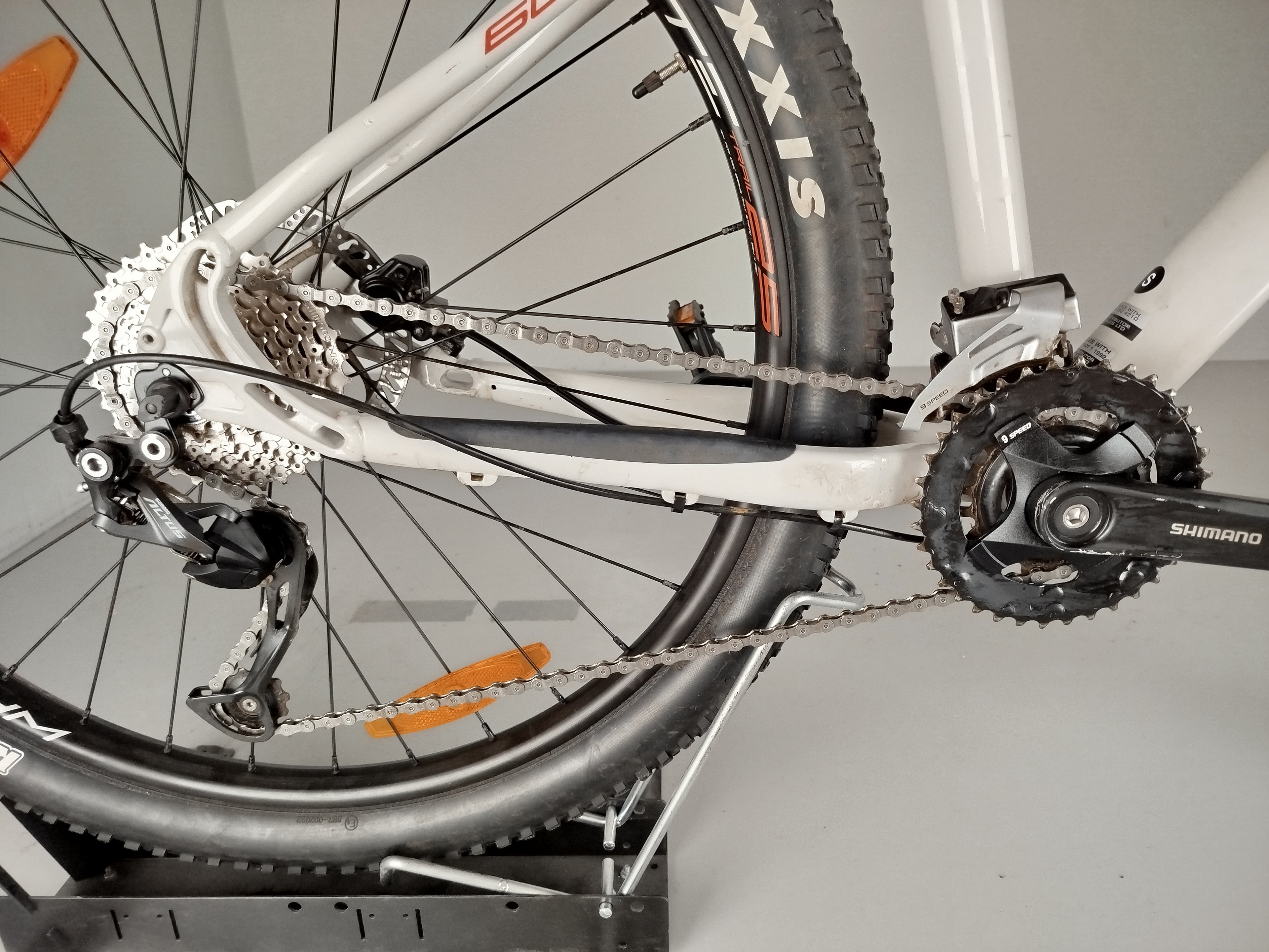 WHYTE 603